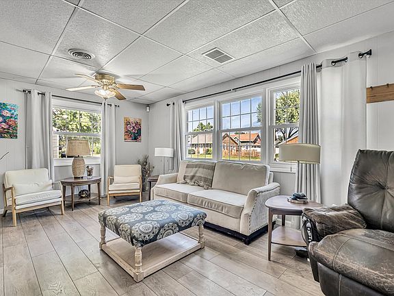 2nd image of 1208 18th St