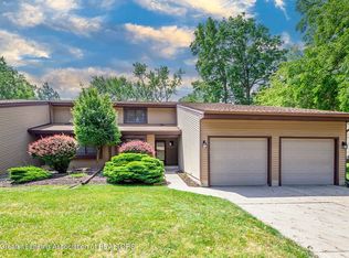 2020 Greenwich Ct, Lansing, MI 48910