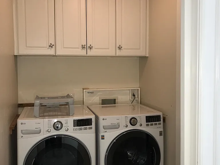 Oak Upstairs Laundry Room LG