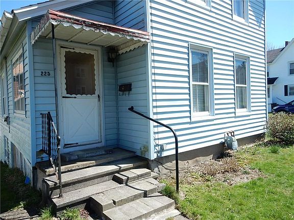 2nd image of 225 Barrett Ave