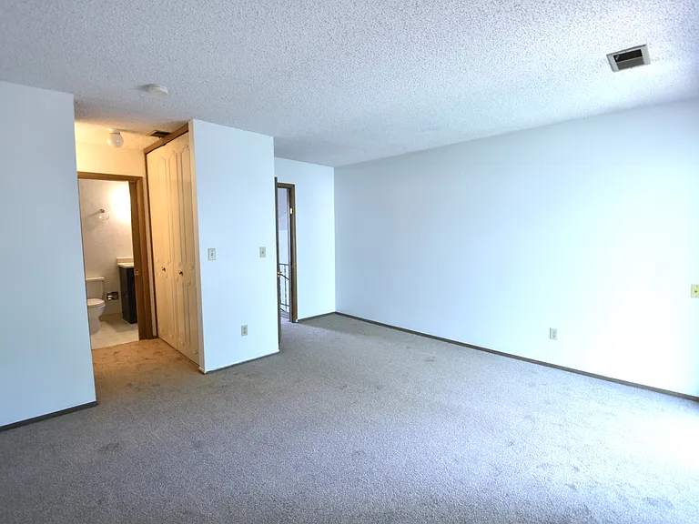 2643 Sherwood Cir — Photo 19