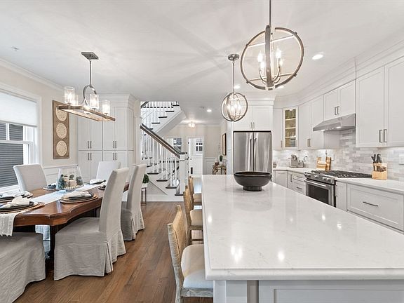 4th image of 73 Weston Ln #73