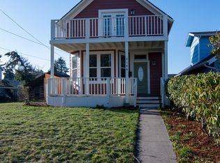 2152 McPherson St, North Bend, OR