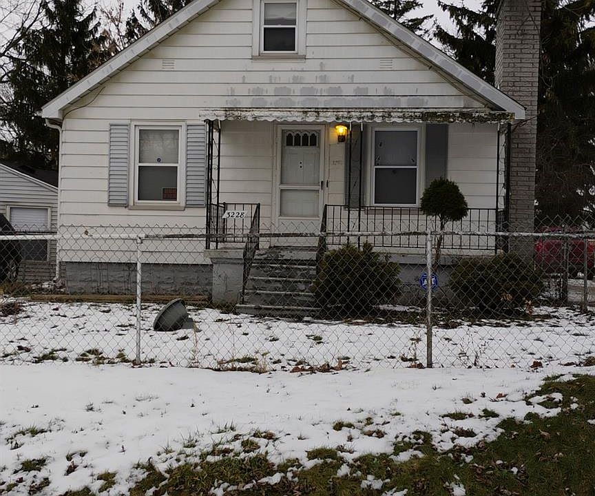 1st image of 3228 W Gracelawn Ave