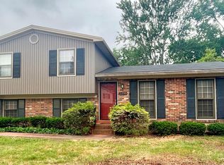 2200 Steeplechase Dr, Jeffersontown, KY 40299