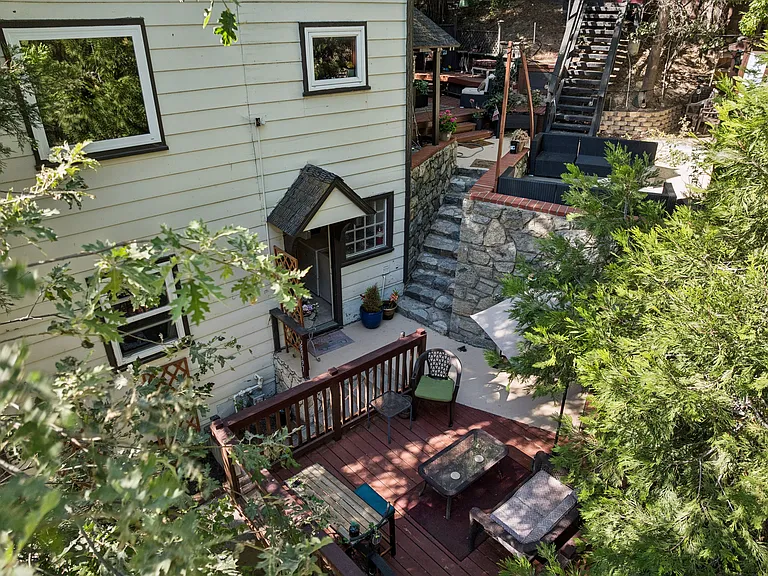 28997 Palisades Dr — Photo 16