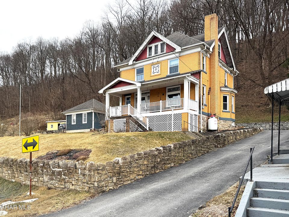 1st image of 99 Locust St