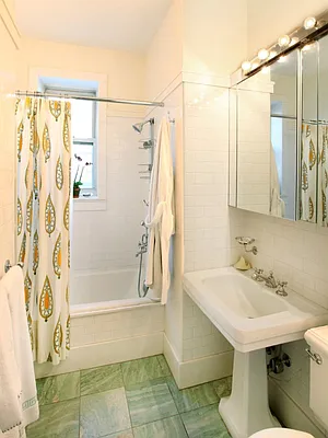 Sold by Sotheby's International Realty | media 6