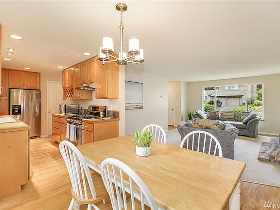 5th image of 10809 158th Ct NE