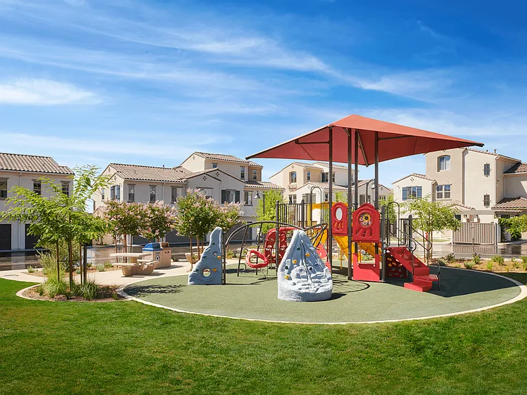 Mitchell Place Apartments — Photo 19