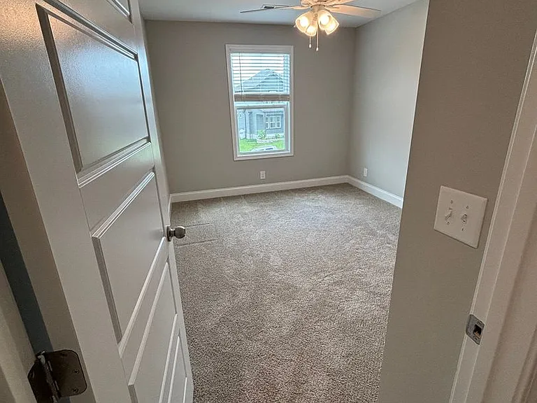 906 Recurve Ct — Photo 28