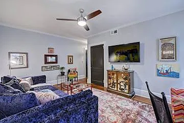 518 Lamar Ave — Photo 100