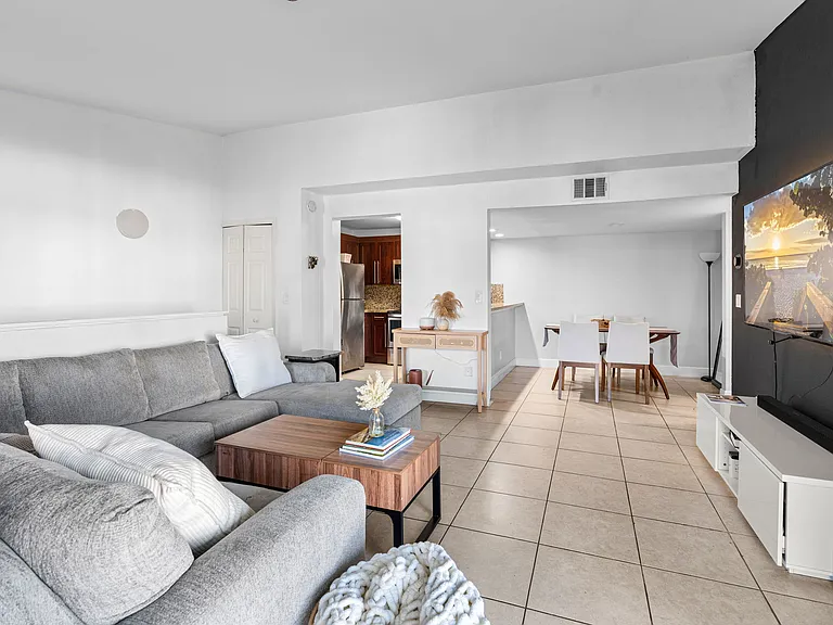 161 Santa Clara Dr #10 — Photo 11