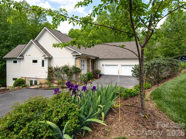 123 Orvis Stone Cir, Biltmore Lake, NC 28715