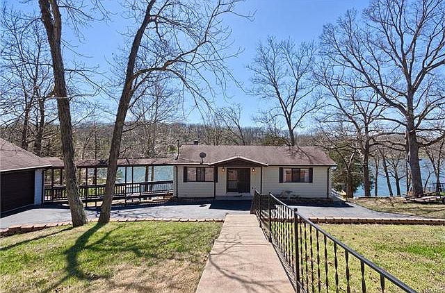 1st image of 5714 N Lakeshore Dr