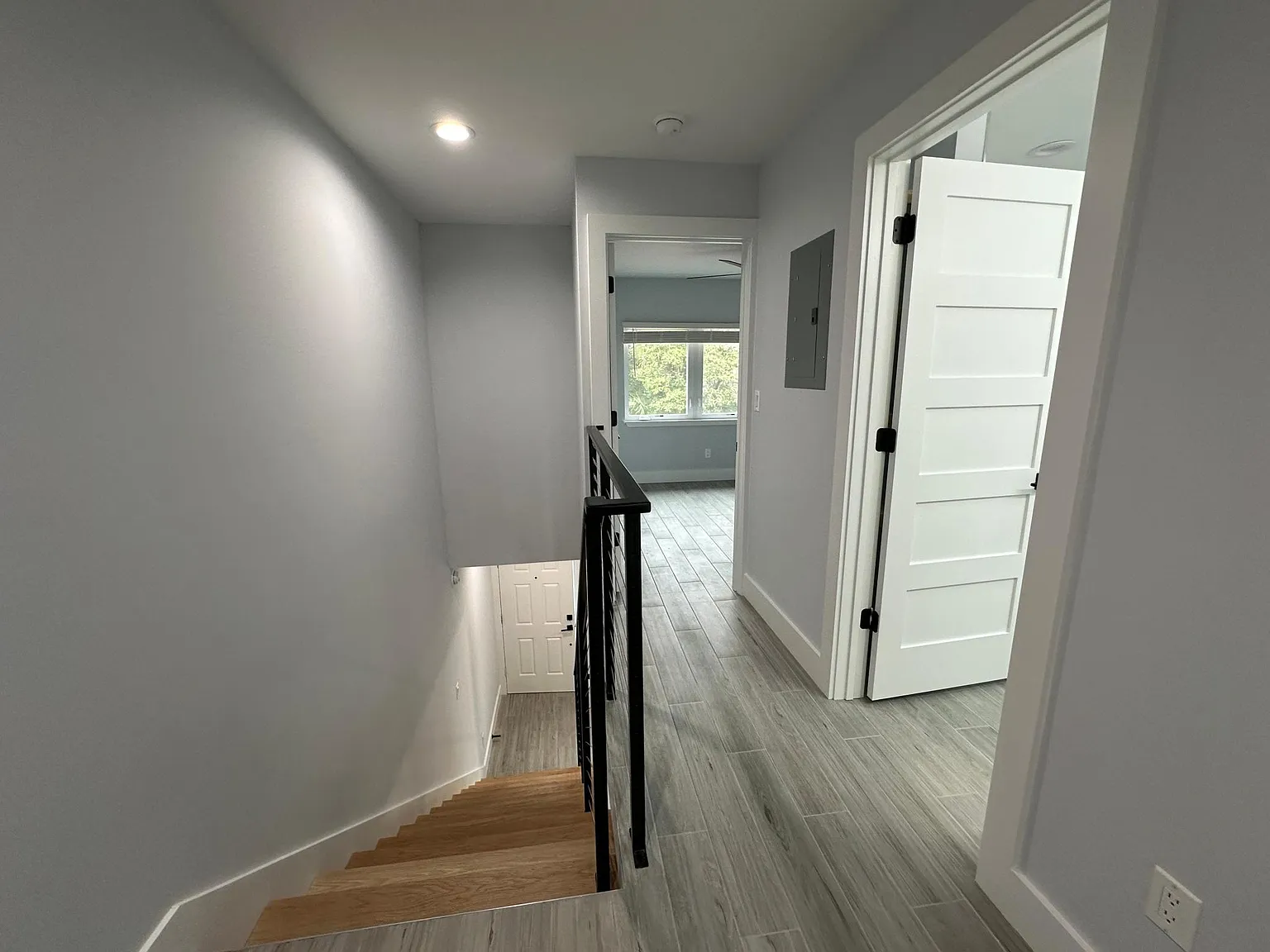2 bed, 1.5 bath, 1000 sqft, $2,449 — Photo 4
