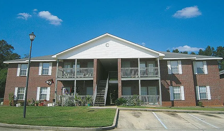 Harbor Run Apartments — Photo 1