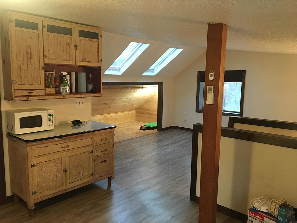 Skylights and storage.