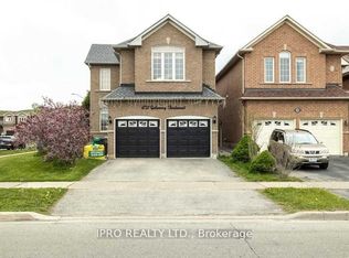 1070 Galesway Blvd, Mississauga, ON L5V 2T2
