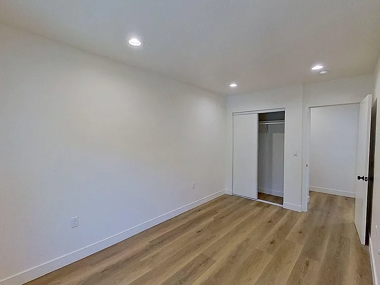 829 N Garfield St — Photo 139