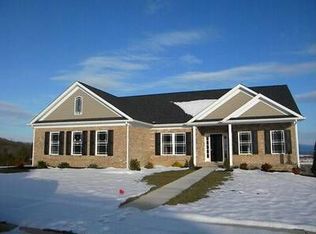 209 Stonewall Jackson Dr, Staunton, VA 24401