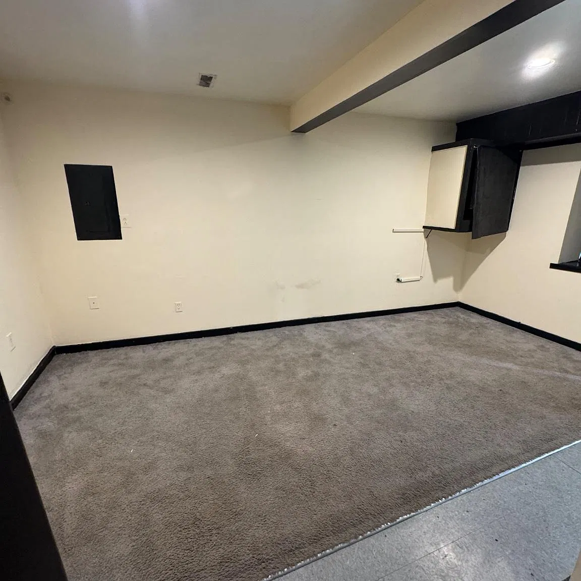 2 bed, 1.0 bath, 1400 sqft, $1,275 — Photo 2