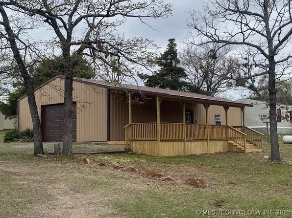 243 Chickasha St, Canadian, OK 74425