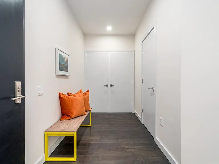 6122 Hudson Ave #4A — Photo 8
