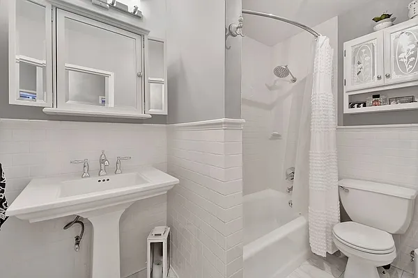 Sold by City Connections Realty | media 8