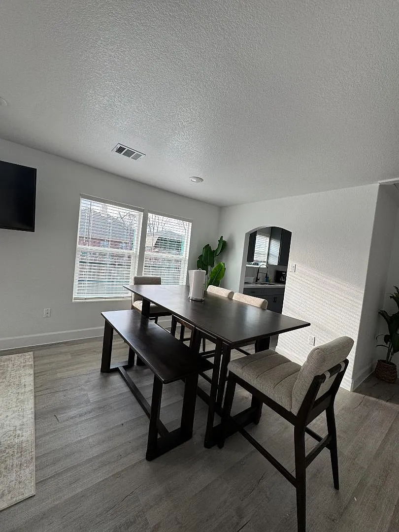 7401 Anzac St — Photo 4