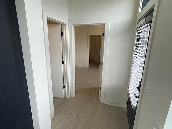 5th image of 1240 Oak St #5