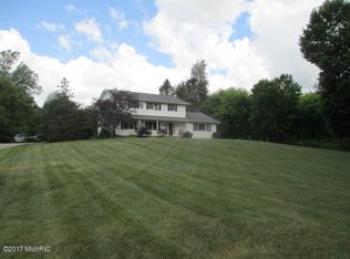 1100 N Sand Lake Rd, Hillsdale, MI 49242