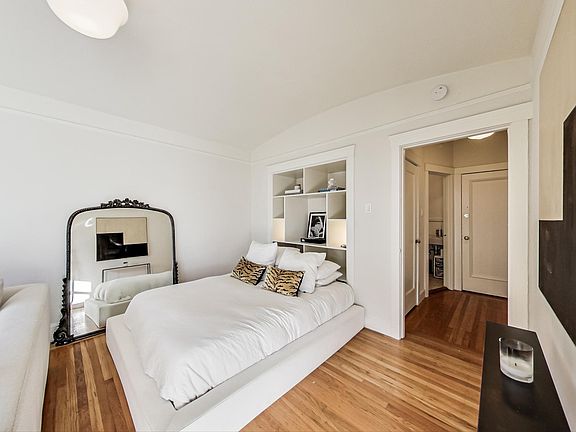 5th image of 3501 Divisadero St APT 12