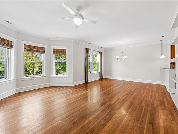 5th image of 125 Pleasant St #125-B