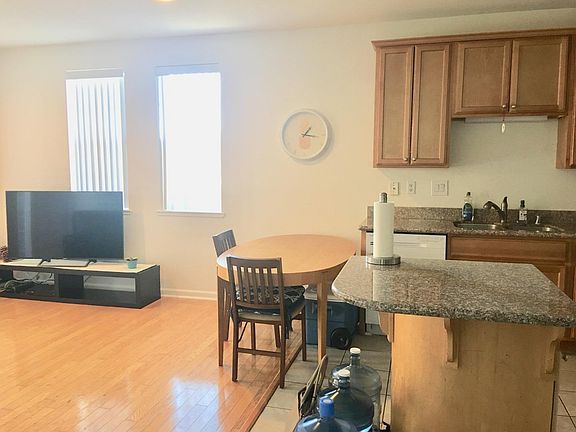 5th image of 88 N Jackson Ave Unit 217