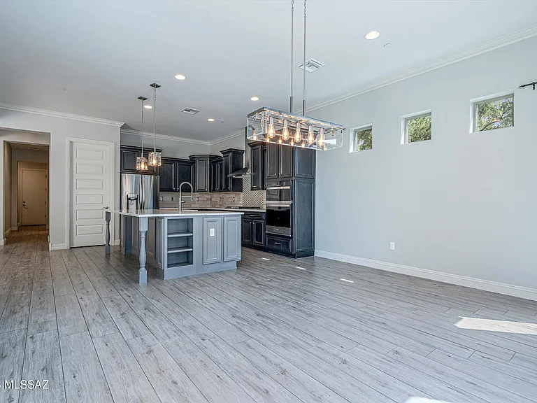 2447 N Wychwood Ct — Photo 19