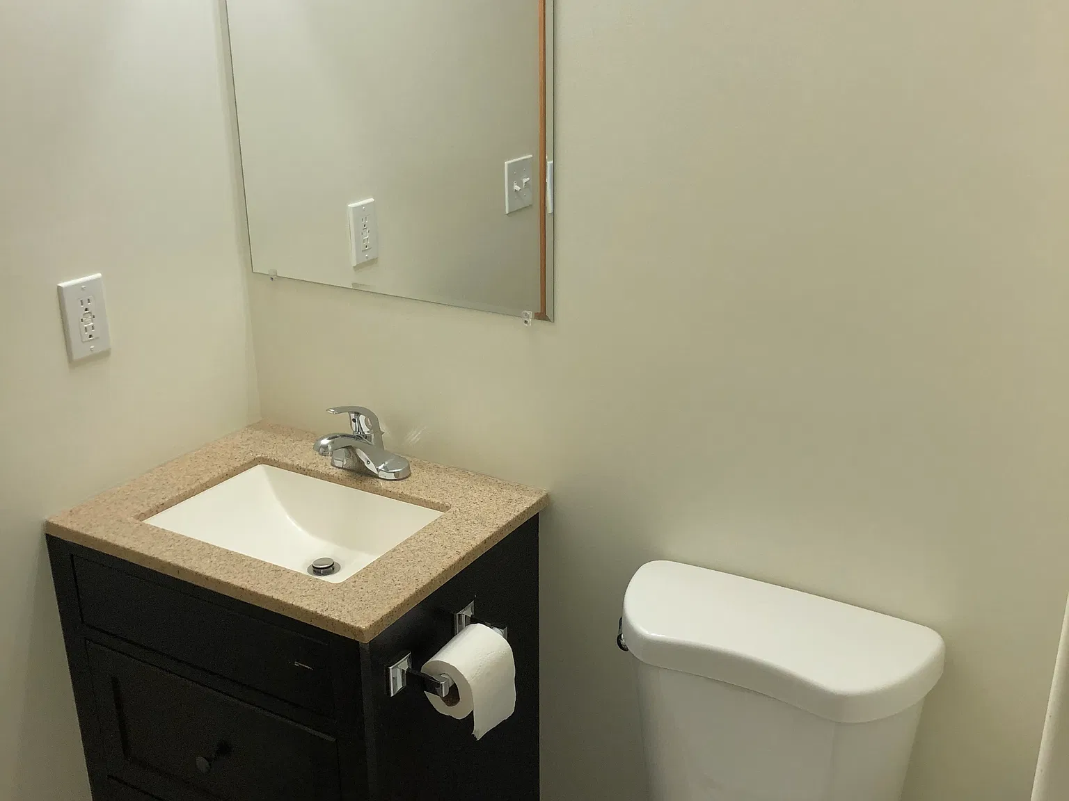 3 bed, 1200 sqft, $1,500 — Photo 4