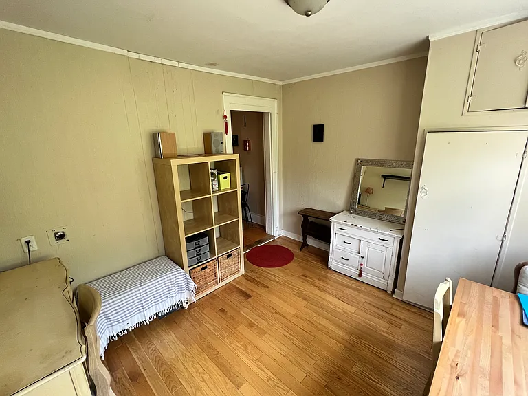 43 Burnfield Ave — Photo 8