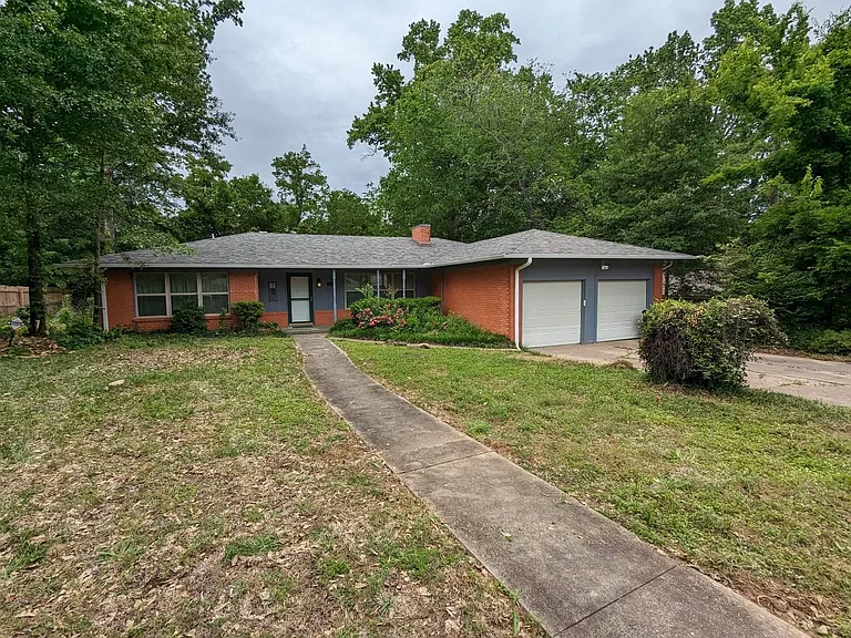 1709 Hughey Dr — Photo 1