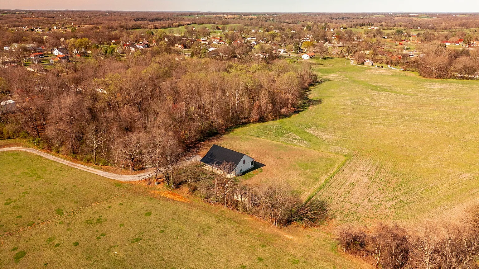 223 Cedar Hill Rd photo 1