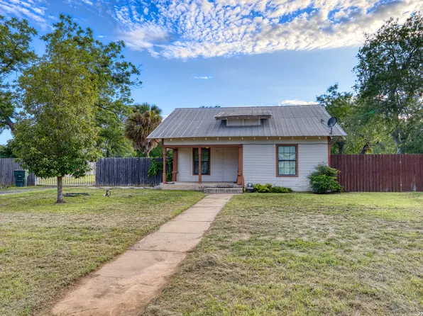 1231 N HIGH ST, Uvalde, TX 78801
