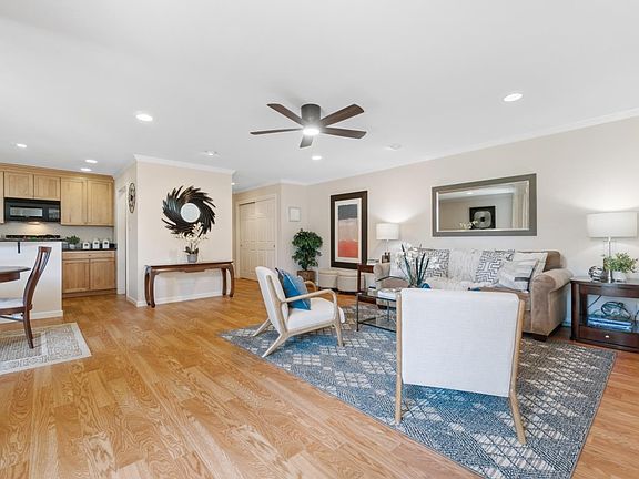 2nd image of 847 N Humboldt St APT 316