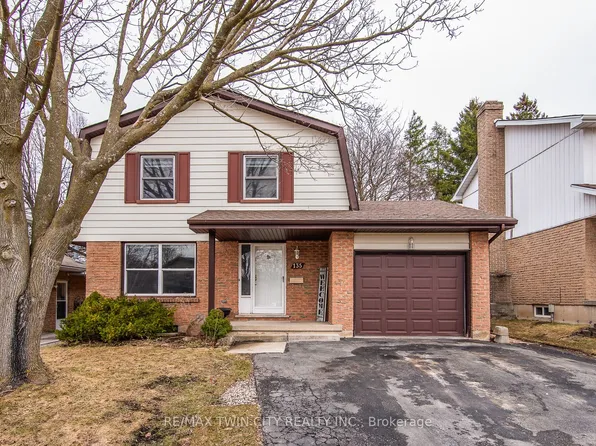 135 Vintage Cres, Kitchener, ON N2P 1L1
