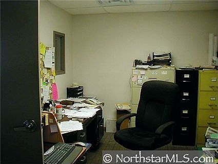 5th image of 1041 N Knowles Ave
