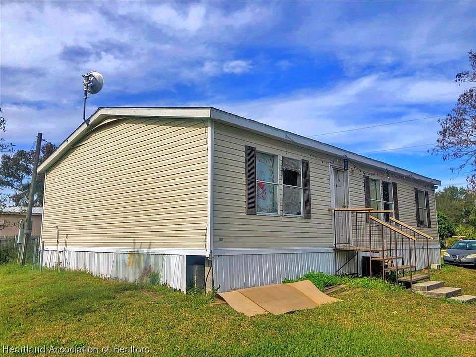 2nd image of 350 Manatee St