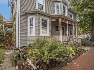 64 Frost St APT 5, Cambridge, MA 02140