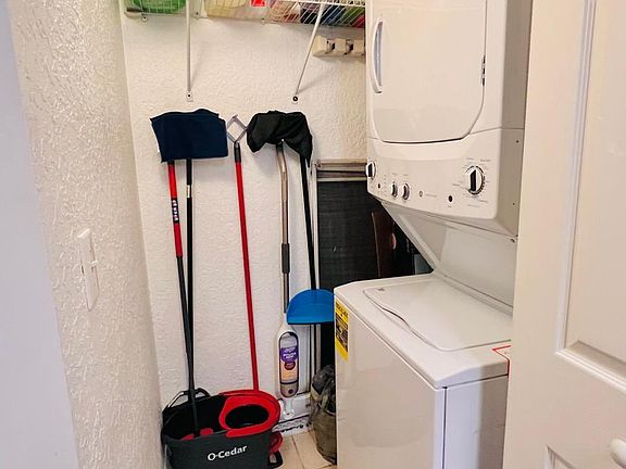 2nd image of 816 NW 11th St APT 601