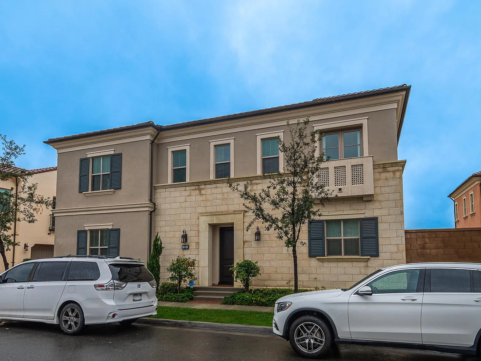 4 bed, 2413 sqft, $6,200 — Photo 4