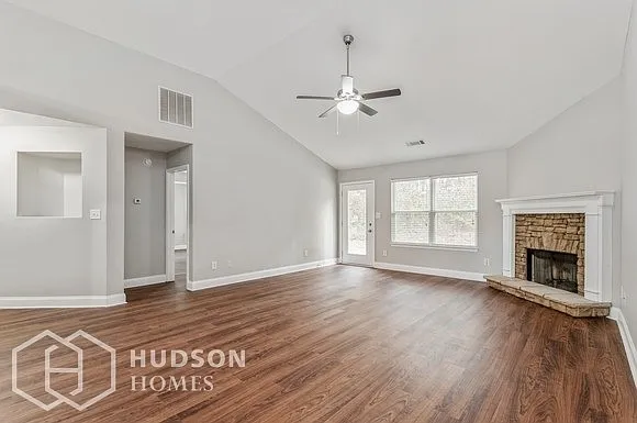 818 Round Tree Ct — Photo 4