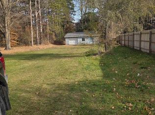 6528 N Towerline Rd, Hope, MI 48628